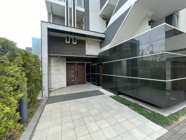 【エントランス】