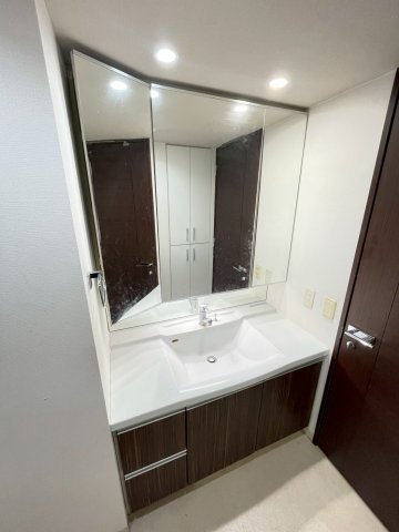 【独立洗面台】