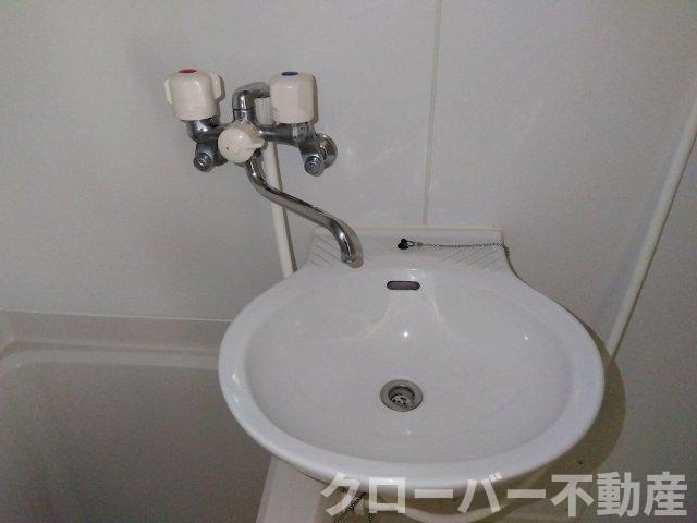 レオパレス富の洗面所