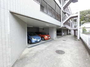 【駐車場】