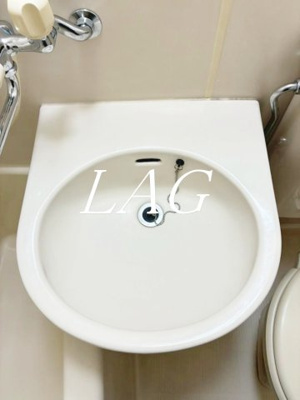 【洗面所】 | アルテビル | 洗面台です。