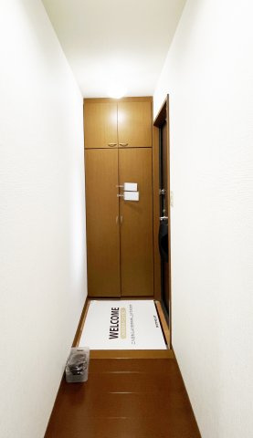 シャトーショコラ B棟の玄関