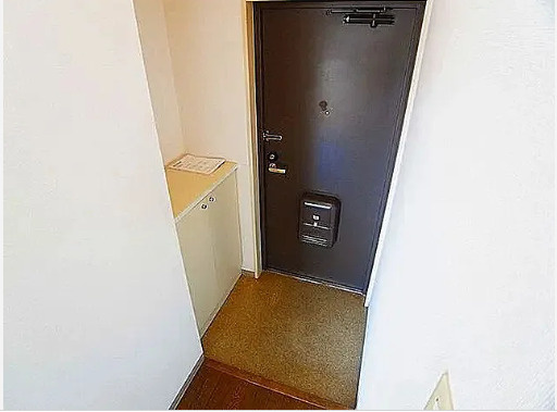 オークハイツの玄関