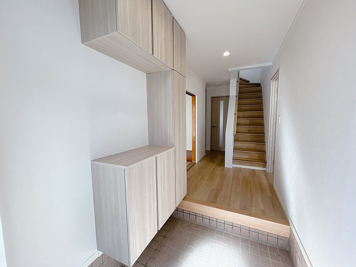 リフォーム　中古戸建　瑞穂市別府　平成3年築の玄関