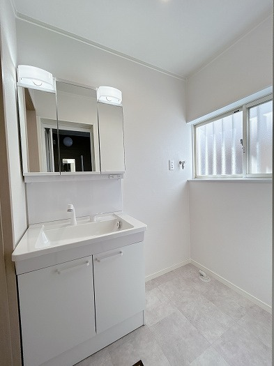 リフォーム　中古戸建　瑞穂市別府　平成3年築の洗面所