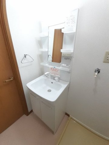 メゾン掛樋の洗面所|広い洗面スペース