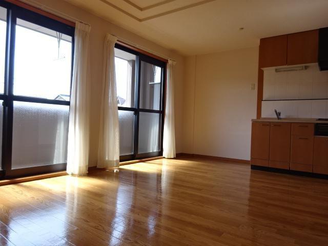 クイーンパレスの内装|リビング（イメージ）