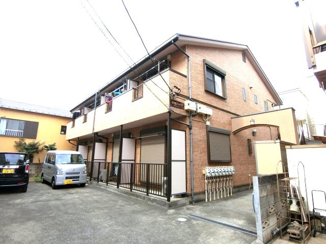 中田ハイツの外観|2004年完成♪ブレーメン商店街を通って帰れ生活便利です♪