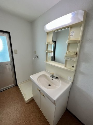 南ビルの洗面所