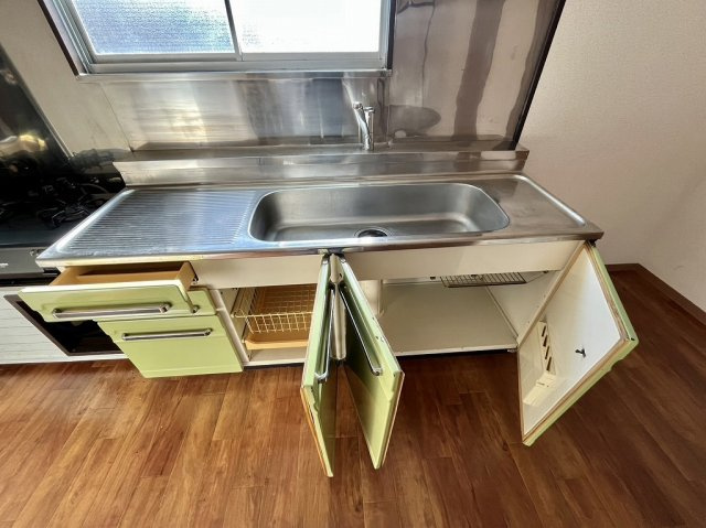 南ビルのキッチン
