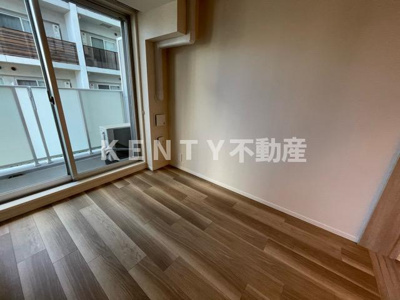 【居間・リビング】 | テラス大鳥居エアーズ | 明るい洋室です