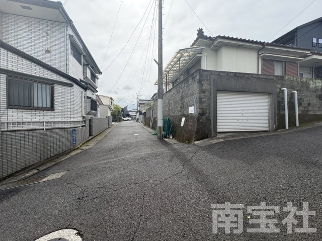 【前面道路含む現地写真】