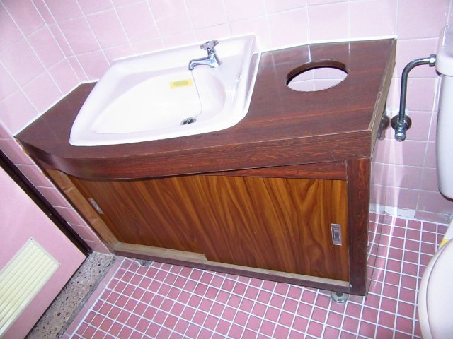 田崎ビルのトイレ