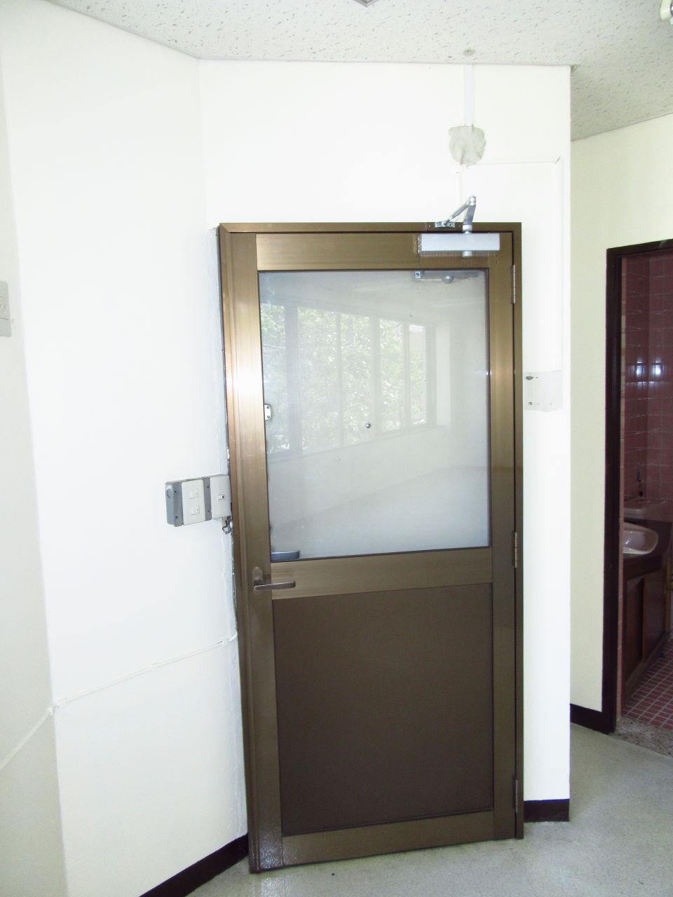 田崎ビルの玄関