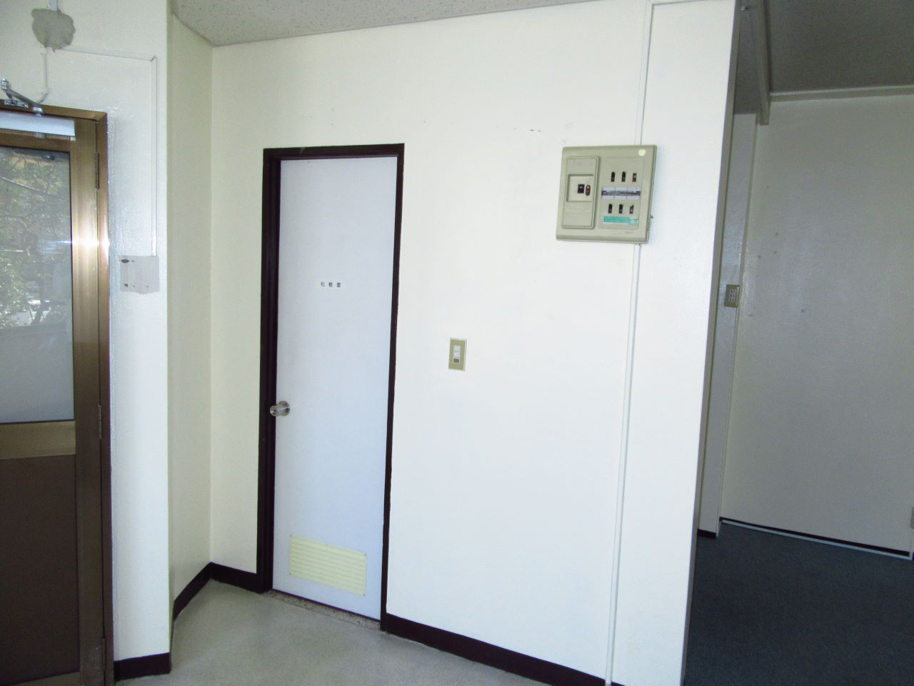 田崎ビルの内装