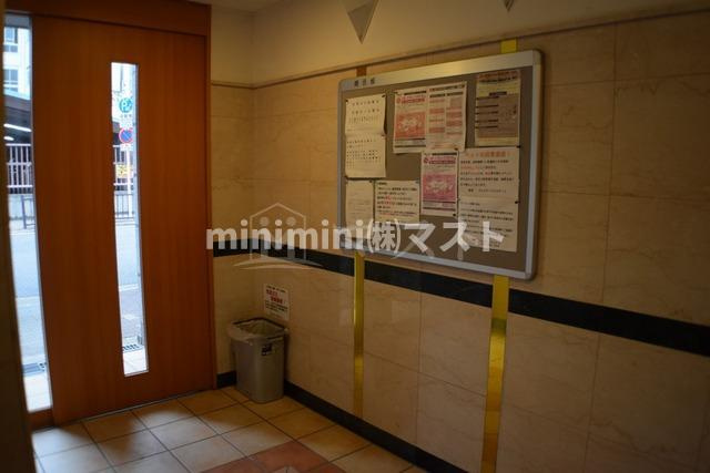 プレステージ靭公園のロビー