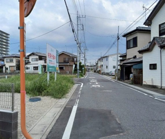 【前面道路含む現地写真】 | 鴻巣市松原第4期　ワイウッドコート　新築戸建　全10棟　5号棟