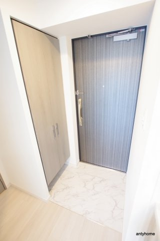 La Douceur江坂Ⅱ　仲介手数料無料の玄関
