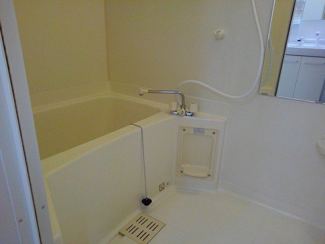 メゾン・ヴォーネンの浴室