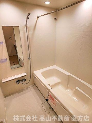 ティーダ感田Ａの浴室