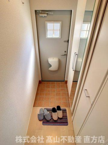 ティーダ感田Ａの玄関