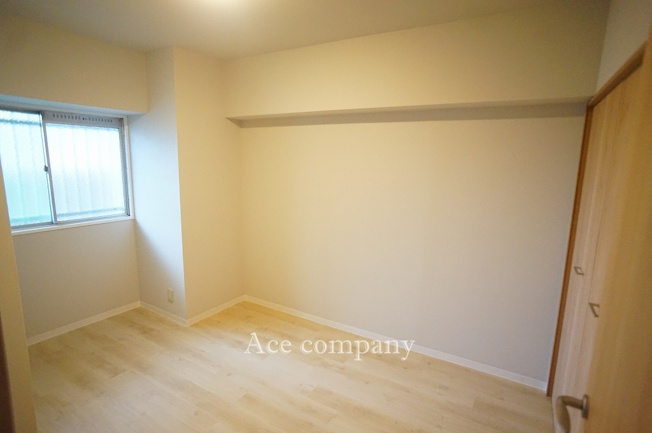 【子供部屋】 | 久宝寺グリーンマンション | 【洋室5帖】