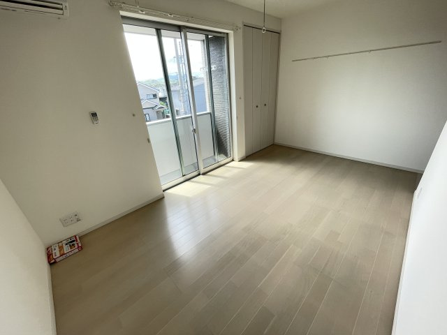 【寝室】 | 落ち着いて過ごせるお部屋なので、寝室にいかがでしょうか