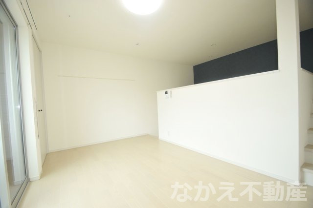 【居間・リビング】 | こちらの居間で趣味の時間をお楽しみください