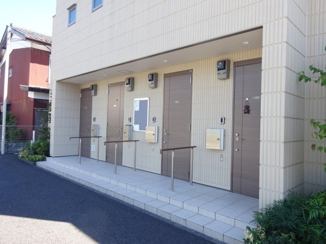 Ｑｕｅｅｎのエントランス|★駅又は現地待ち合わせでご案内が可能です★
