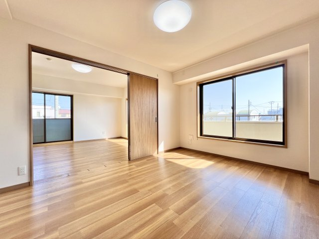 メゾン浜松高台の洋室|約6帖の洋室です。