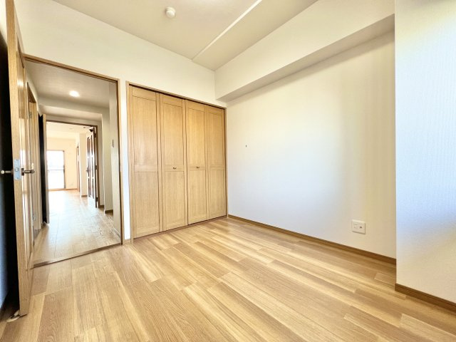 メゾン浜松高台の洋室|約5.1帖の洋室です。