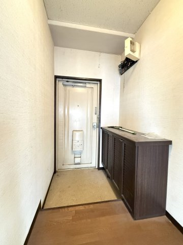 シャトウ山鼻の玄関