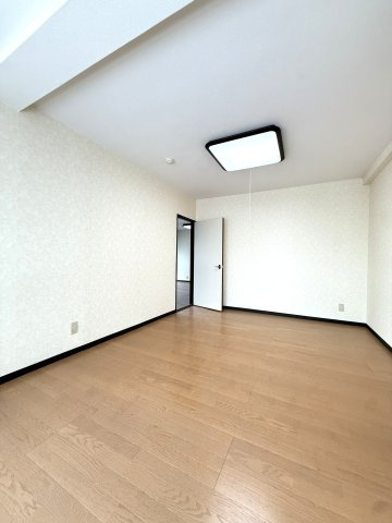 シャトウ山鼻の洋室