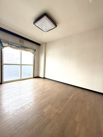 シャトウ山鼻の洋室