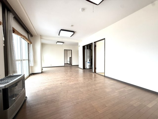 シャトウ山鼻の居間・リビング