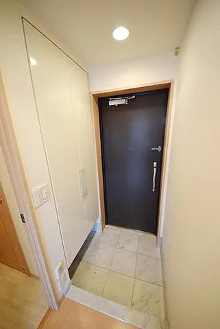 江東区富岡１丁目の賃貸マンションの玄関|同一仕様