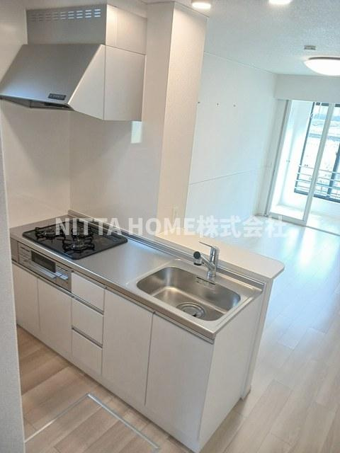 メゾンパーク　枚田岡　Ｂ棟のキッチン|開放的なキッチンスぺースです◎