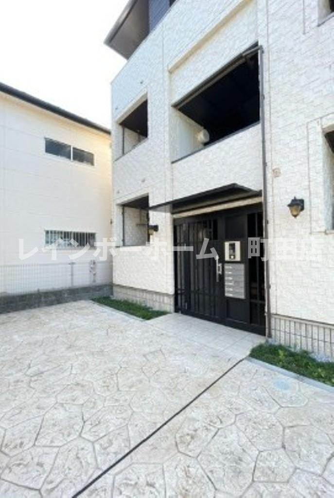 Ｋ’ｓＰｌａｃｅ２※初期費用分割あと払いサービス利用可能物件のエントランス