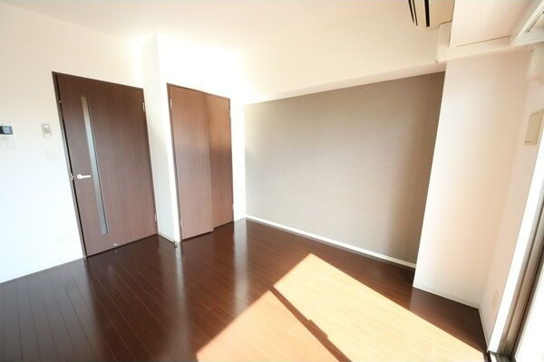 レジディア鶴舞の居間・リビング