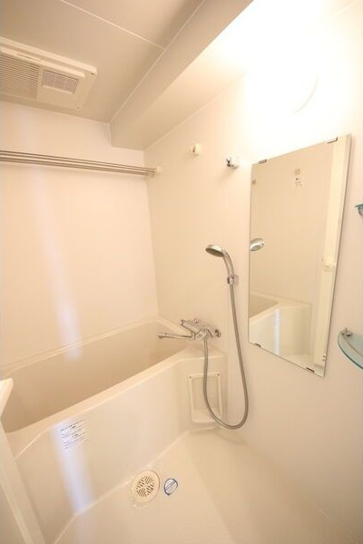 レジディア鶴舞の浴室