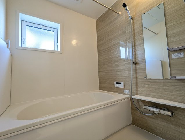 水戸市堀町3期の浴室|足が伸ばせる浴槽で、一日の疲れを癒してください～！リラックスタイムを～（同施工物件写真）