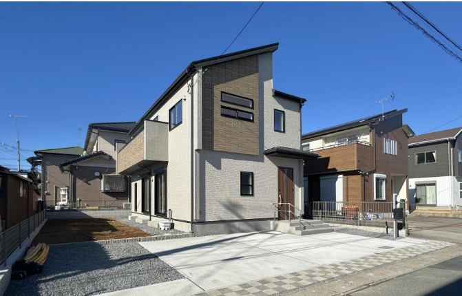 水戸市堀町3期の外観|注文住宅のようなおしゃれで重厚感のある外観です♪