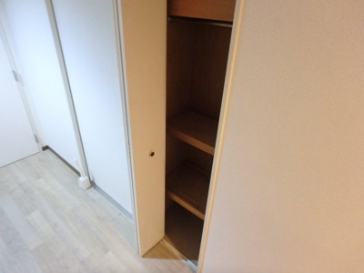 【収納】 | ジュエルコート甲子園口Ⅱ | 洋室の収納