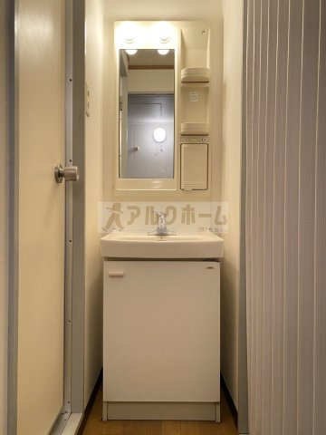 ニドムコートの独立洗面台