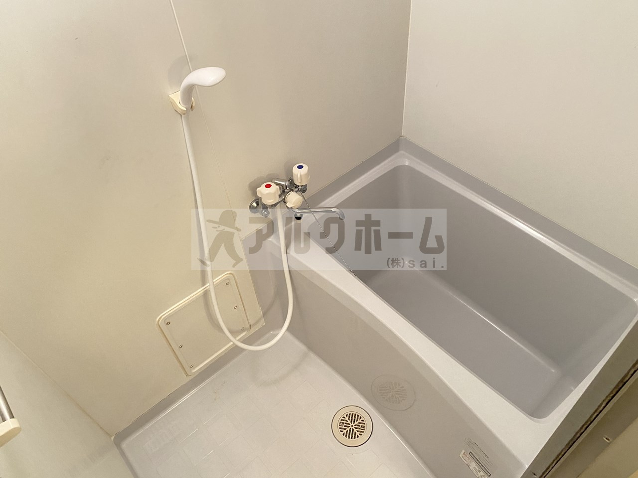 ニドムコートの浴室