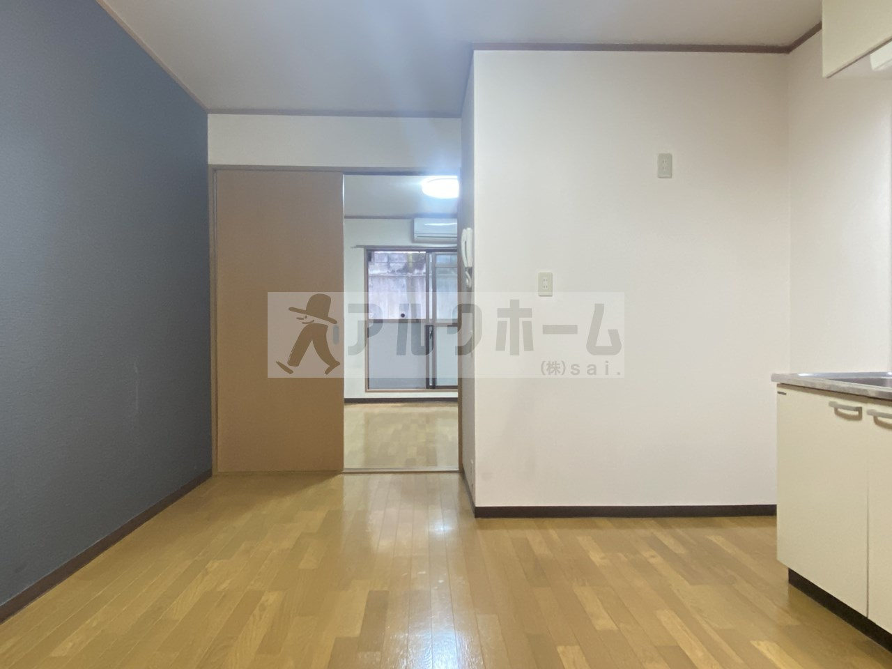 ニドムコートの居間・リビング