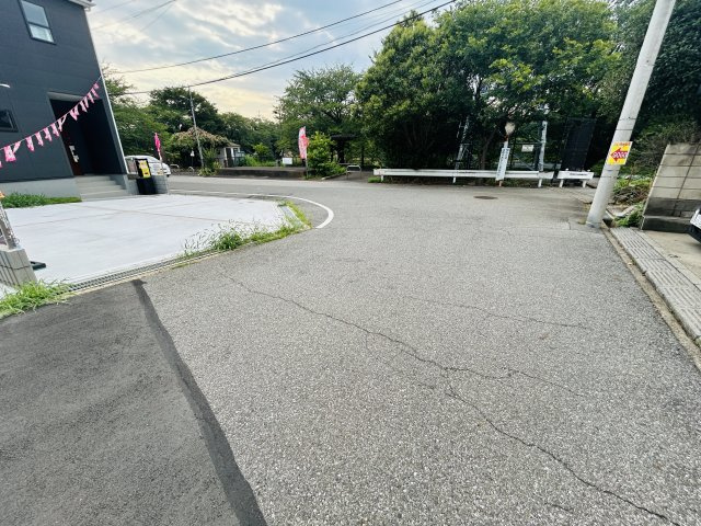 千葉市花見川区こてはし台２丁目第５の前面道路含む現地写真