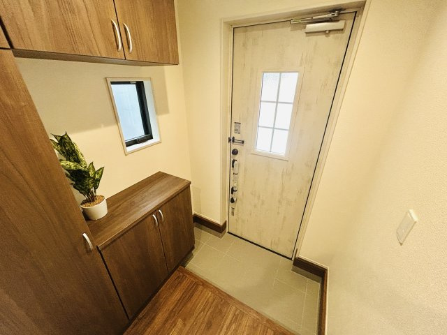 千葉市花見川区こてはし台２丁目第５の玄関
