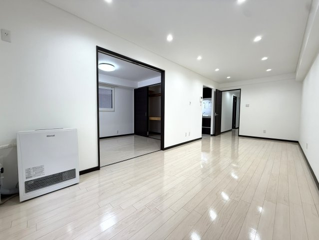 GSハイム中島公園の居間・リビング