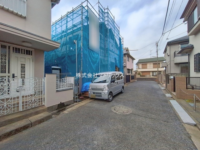 練馬区大泉学園町3丁目　長期優良住宅　地震に強い安心邸宅の前面道路含む現地写真|2026年2月撮影